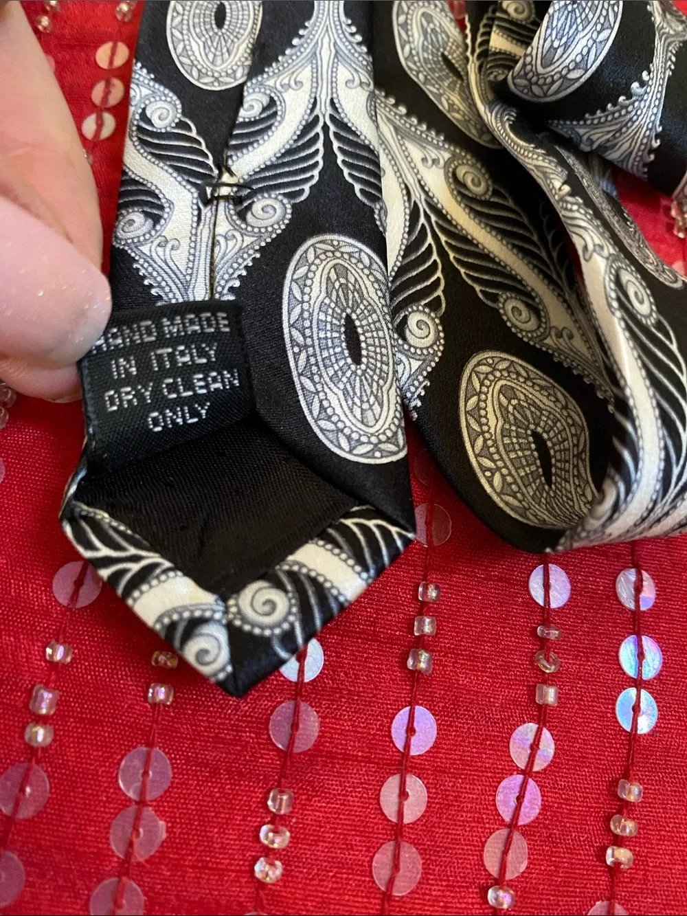💯 Silk Hand Made In Italy 🇮🇹 Stunning Black White Versace Style Print Rare Tie